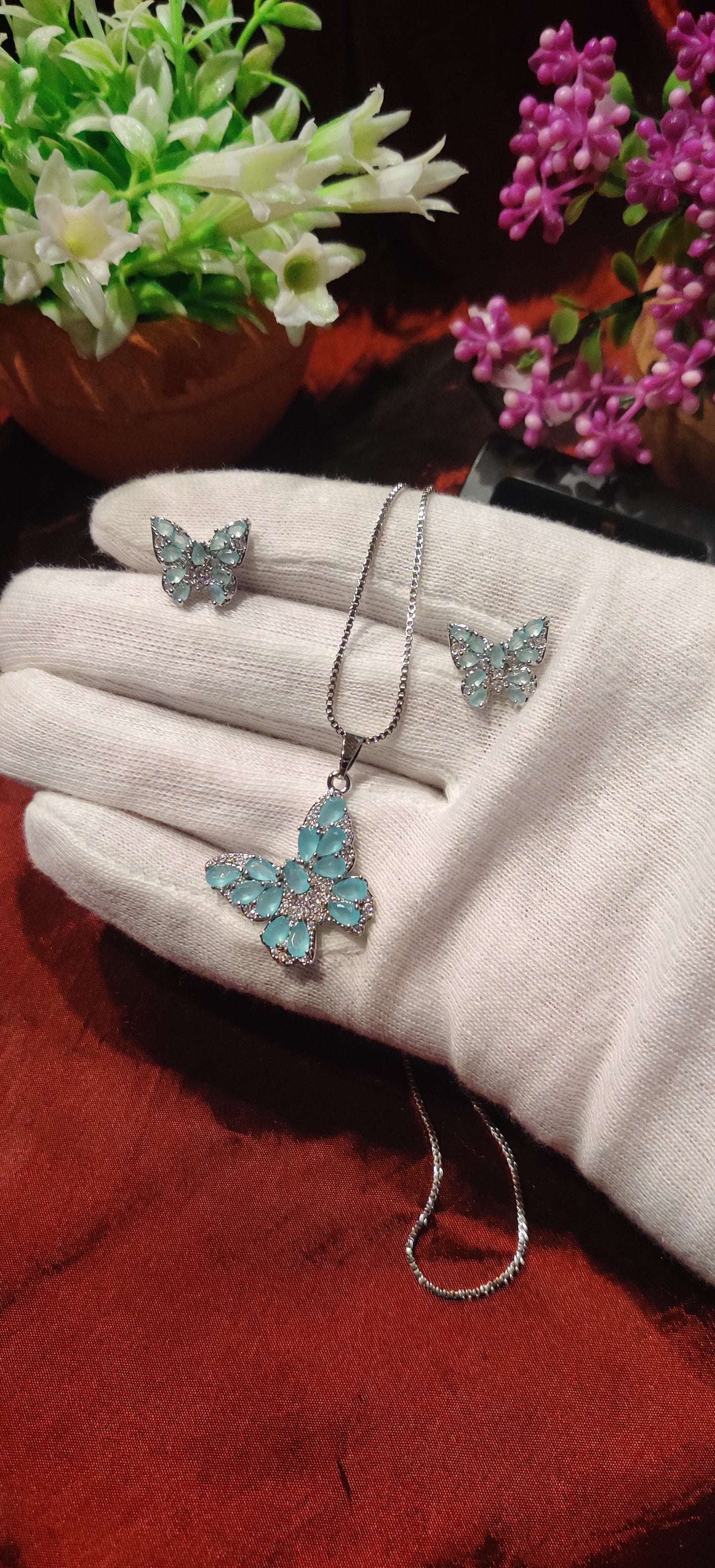 Elegant Butterfly Pendant & Stud Earrings Set – Mint Green Crystal Design